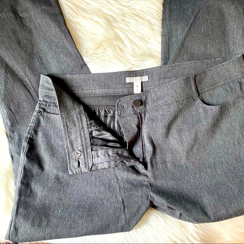 Dana Buchman 💖 Gray Pants